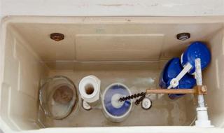 九牧王马桶水箱漏水如何处理 抽水马桶水箱漏水